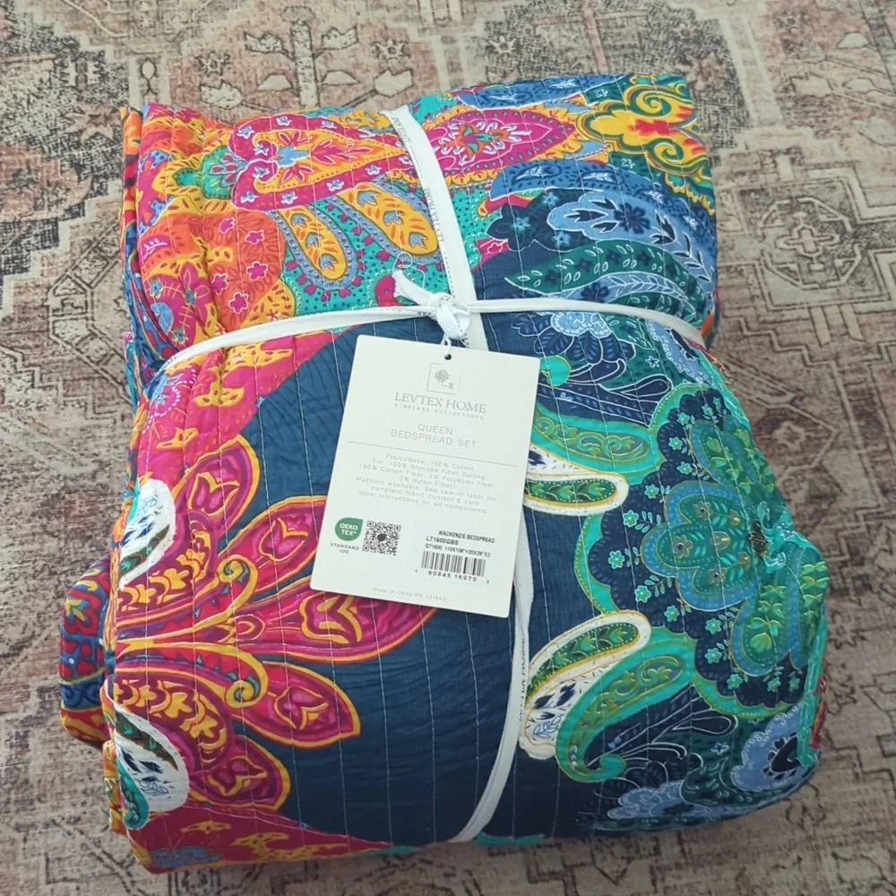 Levtex Home Mackenzie Bedspread Set Queen Bedspread and Two Standard Shams New